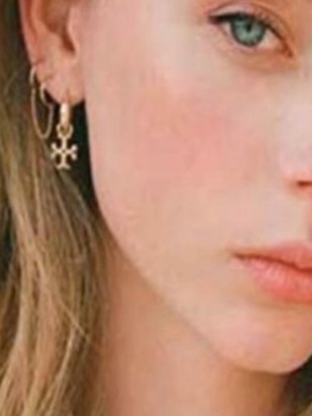 TORY BURCH AUTHENTIC KIRA MINI HOOPS GOLD PLATED EARRINGS NEW